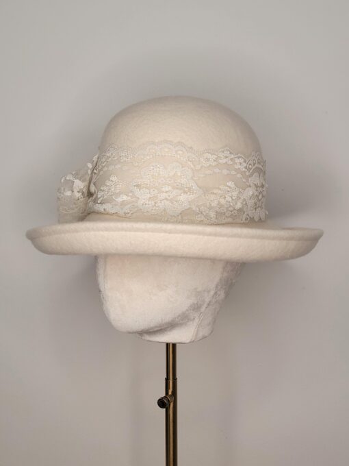 Lady Edith White Lace Winter Cloche Hat with Black pearl cameo