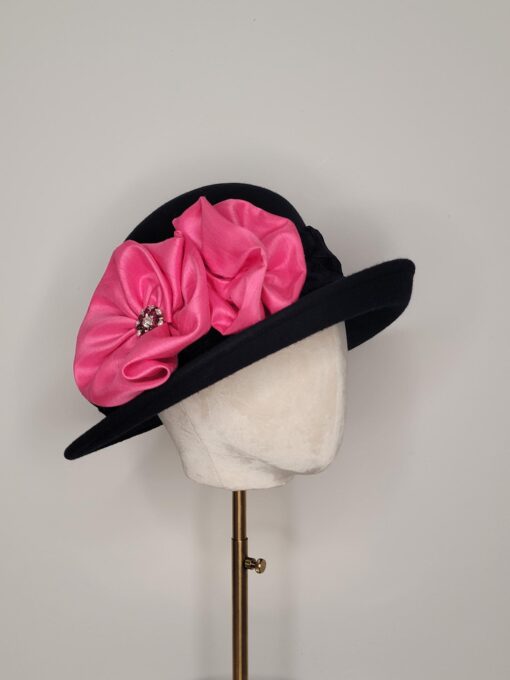 Elsie's Navy Profile Wool Cloche