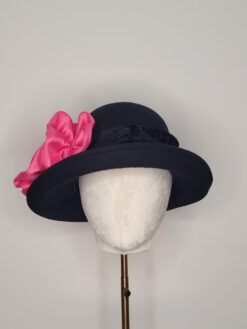 Elsie's Navy Profile Wool Cloche