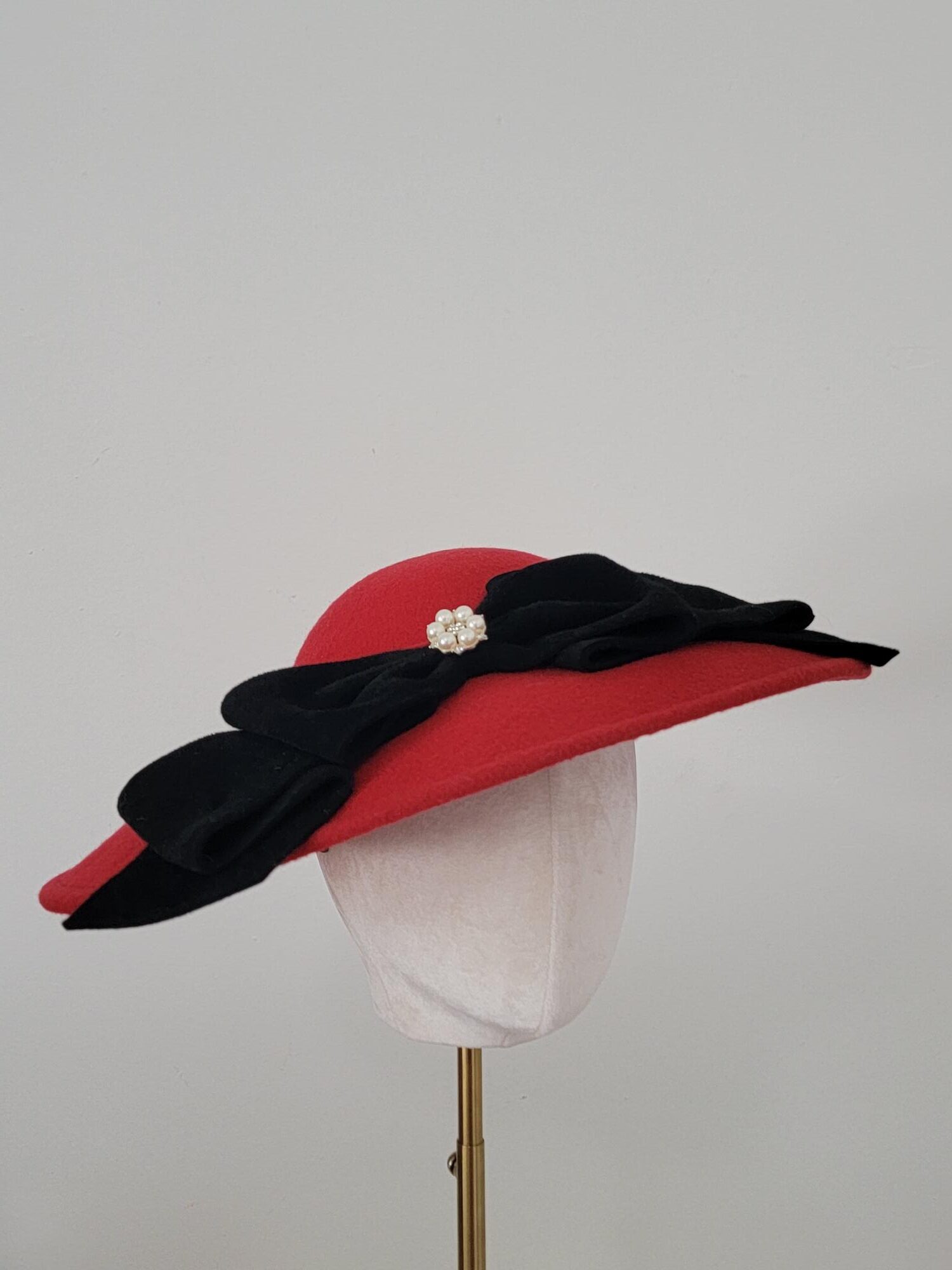 Bella Red Bow Hat