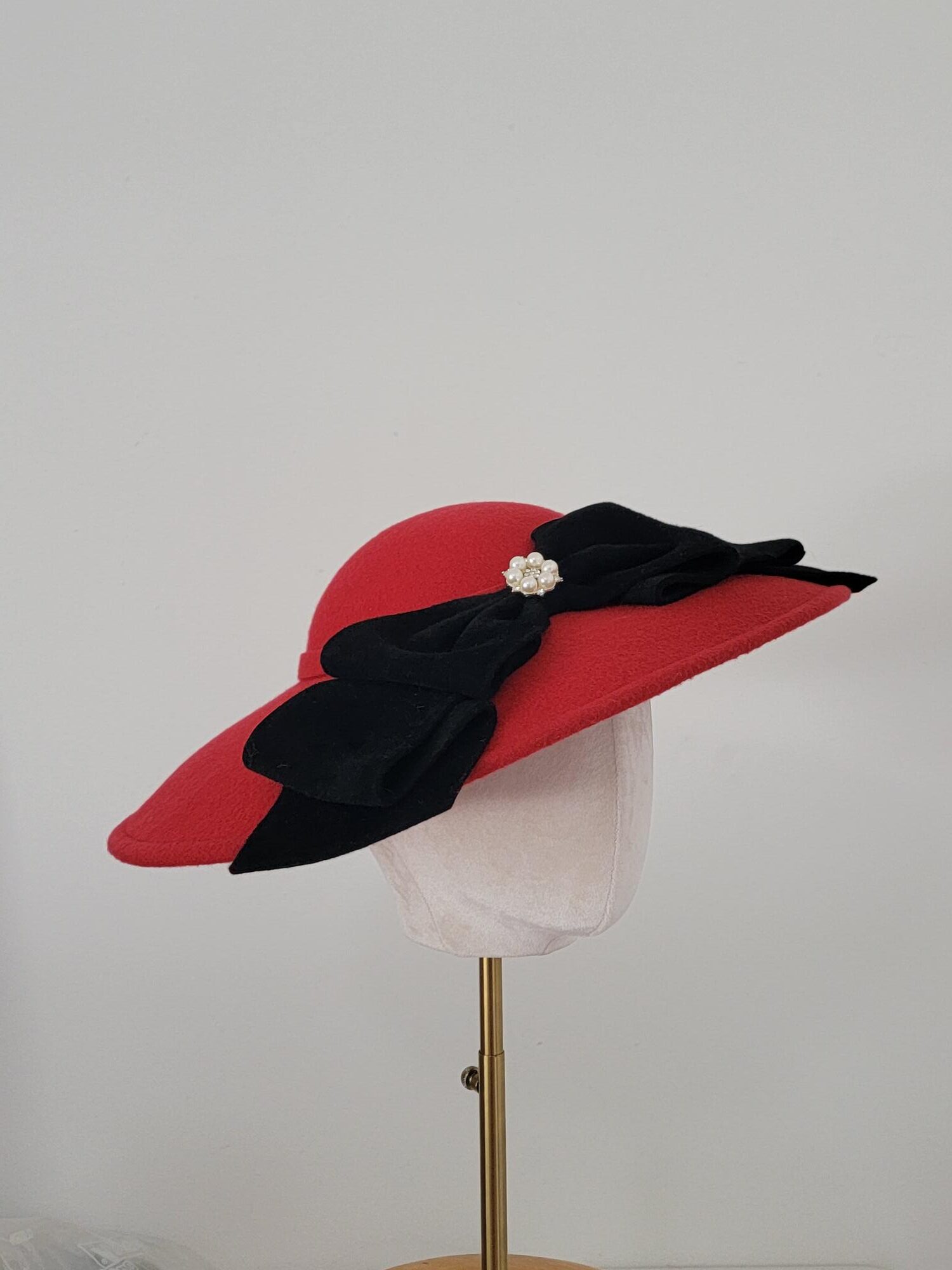 Bella Red Bow Hat